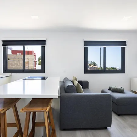 Minimalist La Pecera Apartment