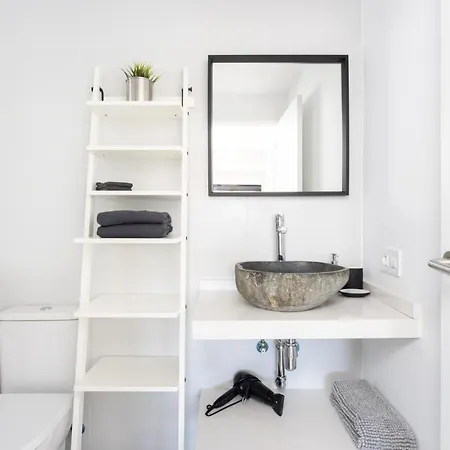 Apartament Minimalist La Pecera
